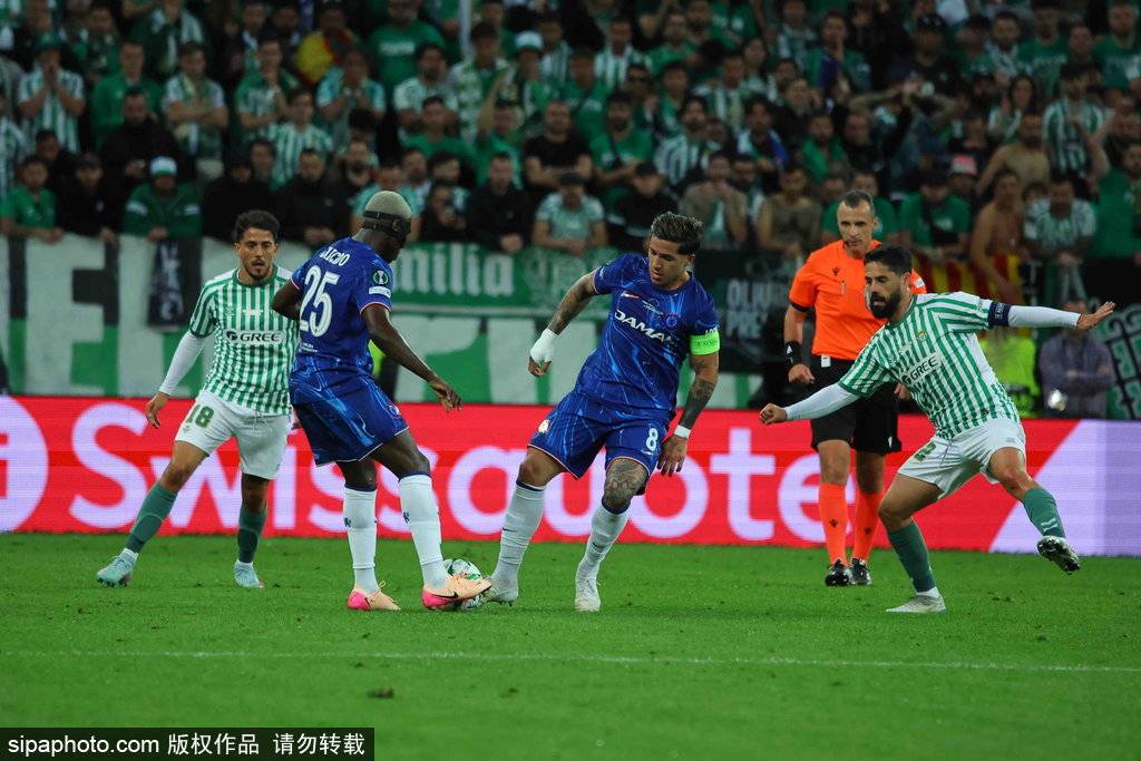 切尔西中场埃克森为球队输送过关重要球的简单介绍